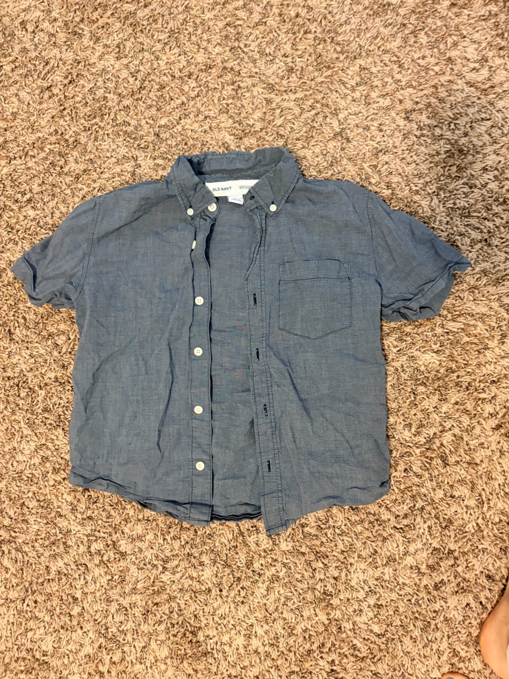 Old Navy Boy's Short-Sleeve Chambray Button-Down Shirt in Blue